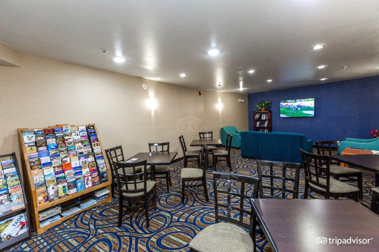 Hotel Ramada By Wyndham Santa Fe Esterno foto