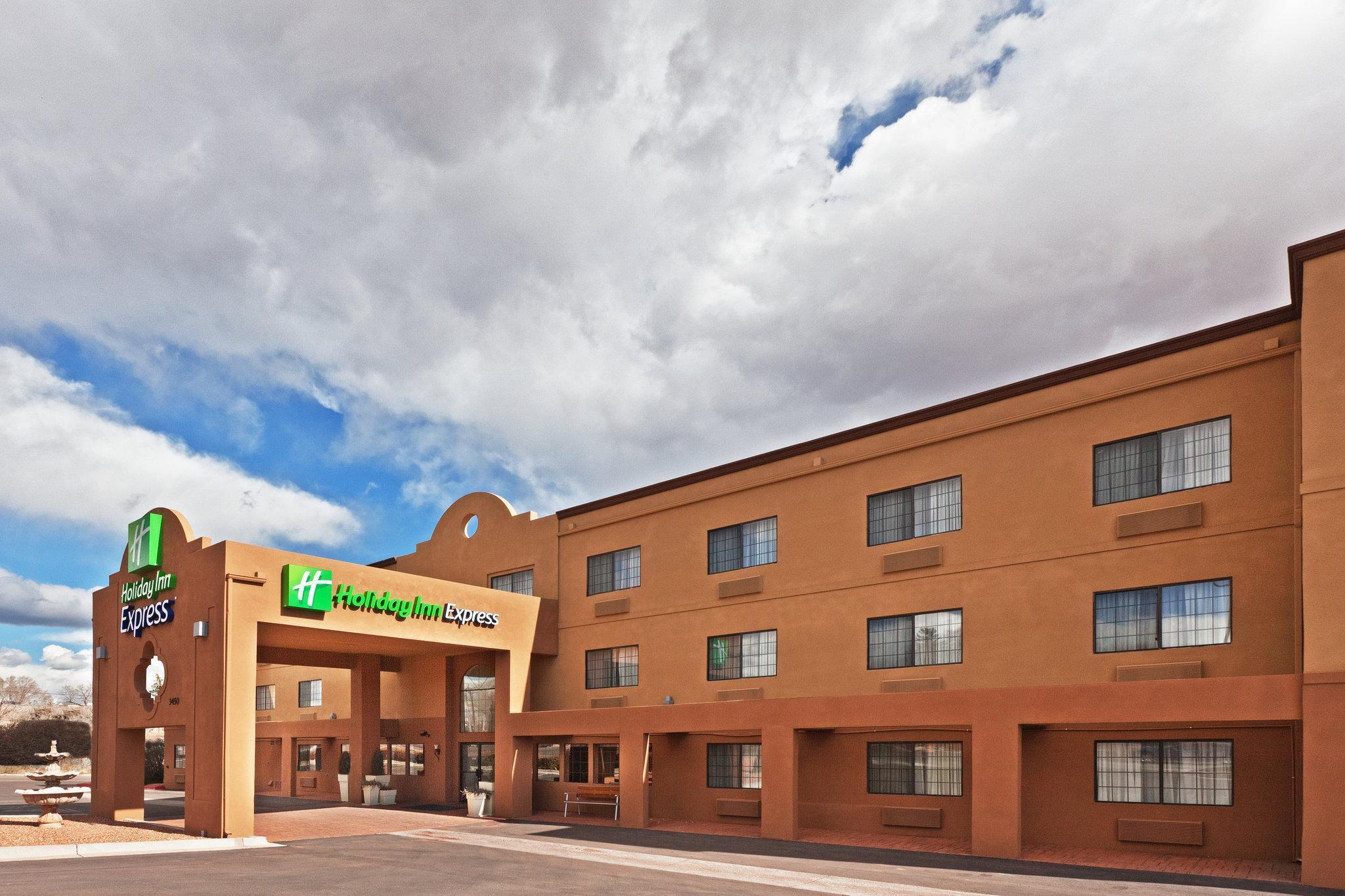 Hotel Ramada By Wyndham Santa Fe Esterno foto