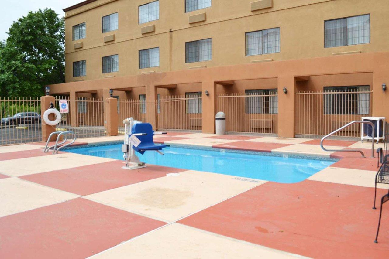 Hotel Ramada By Wyndham Santa Fe Esterno foto