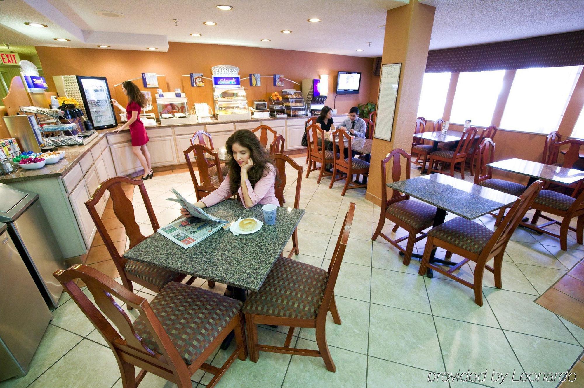 Hotel Ramada By Wyndham Santa Fe Ristorante foto