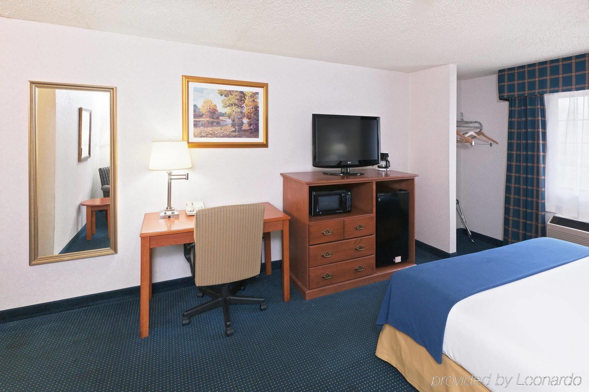 Hotel Ramada By Wyndham Santa Fe Esterno foto