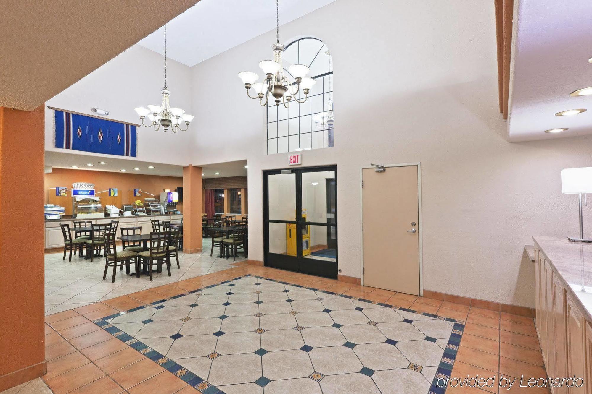 Hotel Ramada By Wyndham Santa Fe Esterno foto