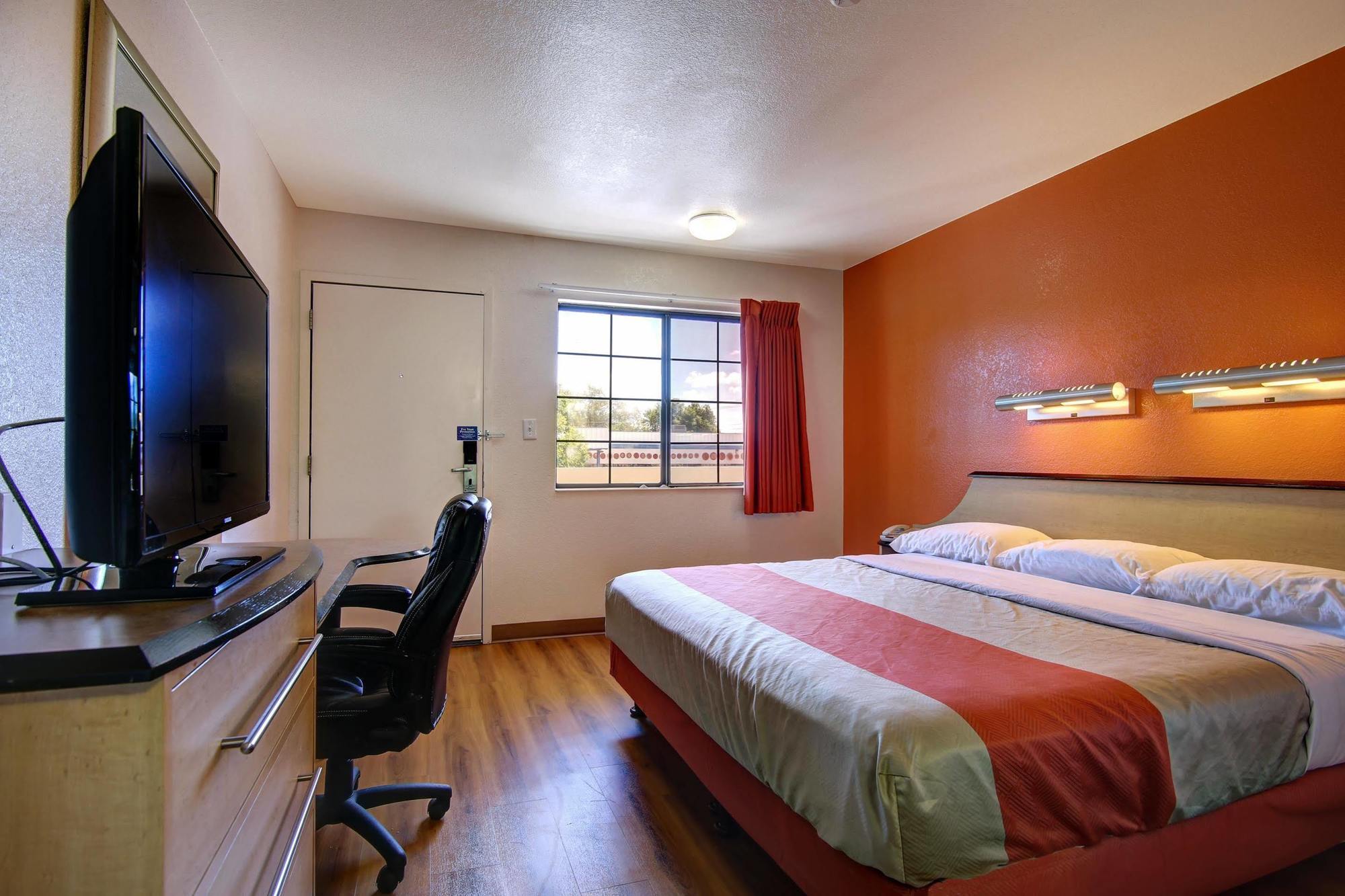 Hotel Ramada By Wyndham Santa Fe Esterno foto