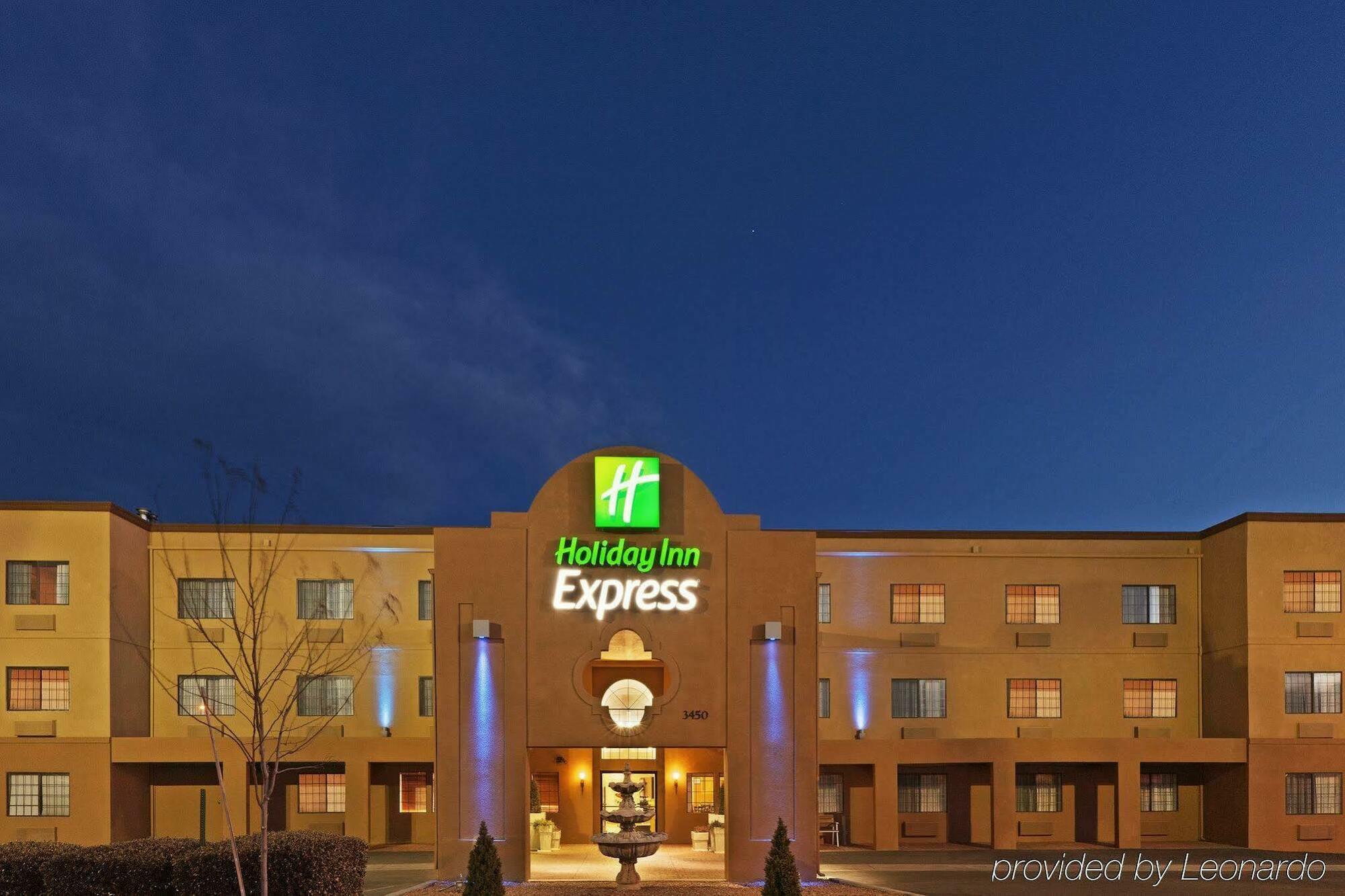 Hotel Ramada By Wyndham Santa Fe Esterno foto